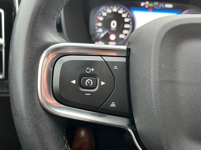 Volvo XC40 Dark Plus Recharge T5