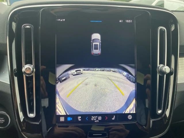 Volvo XC40 Dark Plus