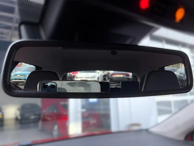 Renault Captur E-Tech EDC Intens