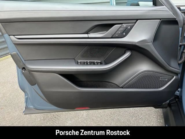 Porsche Taycan Surround-View LED-Matrix InnoDrive BOSE