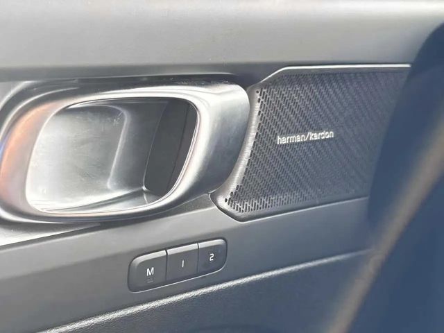 Volvo XC40 Dark Plus