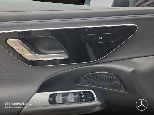 Mercedes-Benz E 200 AVANTGARDE Sedan