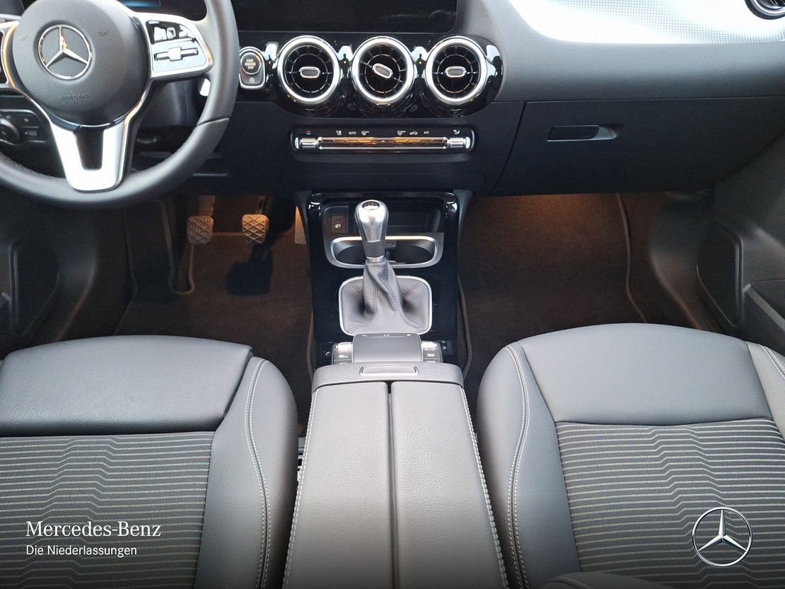 Mercedes-Benz B 180 Sedan