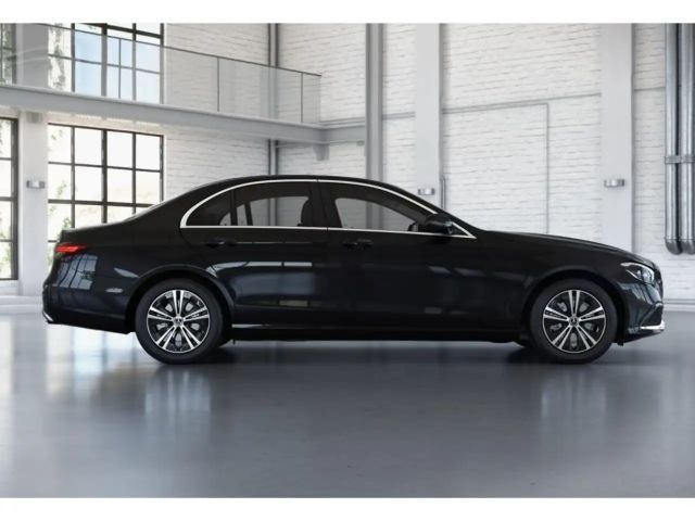 Mercedes-Benz E 220 AVANTGARDE E 220 d Sedan