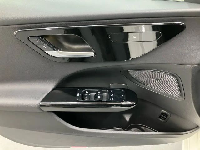 Mercedes-Benz C 200 AVANTGARDE C 200 d Estate