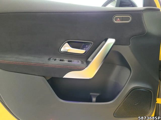 Mercedes-Benz A 180 AMG Line