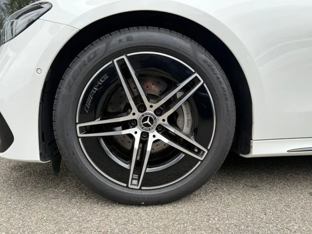 Mercedes-Benz E 200 AMG Line Sedan