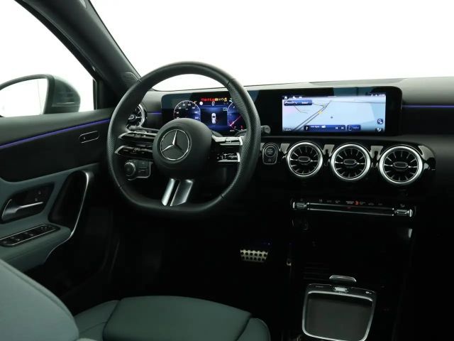 Mercedes-Benz A 200 A 200 d AMG Line