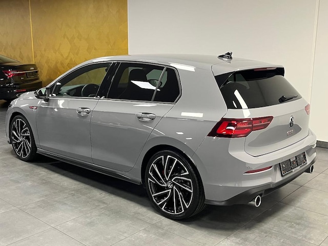 Volkswagen Golf 2.0 TSI DSG