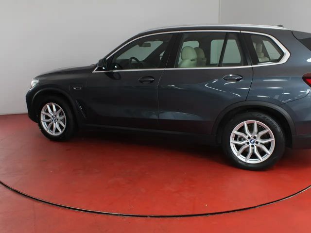 BMW X5 xDrive45e