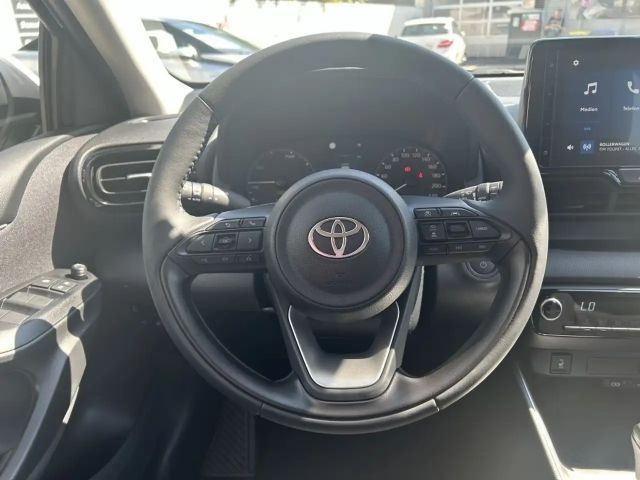 Toyota Yaris Business Hybride Play