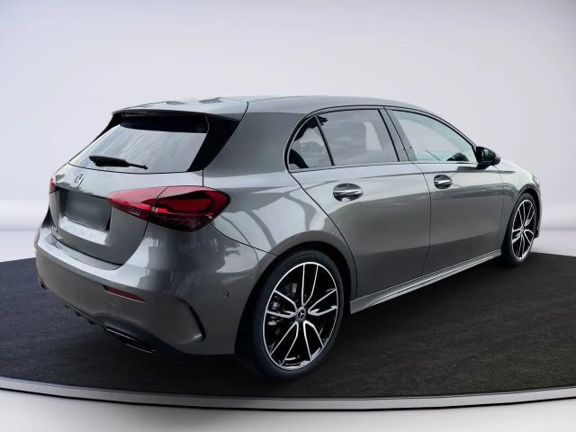Mercedes-Benz A 180 AMG Line Hatchback