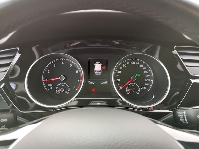 Volkswagen Touran 1.5 TSI DSG R-Line