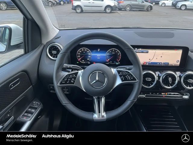 Mercedes-Benz B 180 Progressive