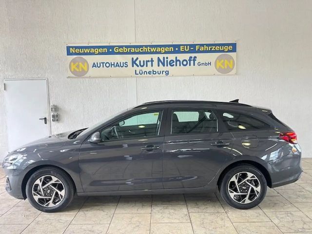 Hyundai i30 Kombi DCT +LED +Winter-Paket +Abstandstempomat