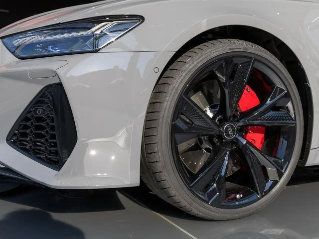 Audi RS6 Avant Performance Quattro