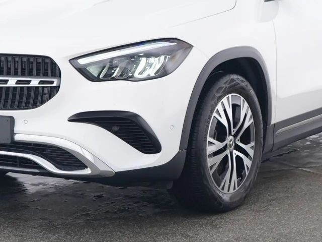 Mercedes-Benz GLA 200 Progressive
