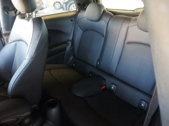 MINI Cooper COOPER 1,5 CAMDEN LEDER NAVI LED SHZ TEMPOMAT 17"