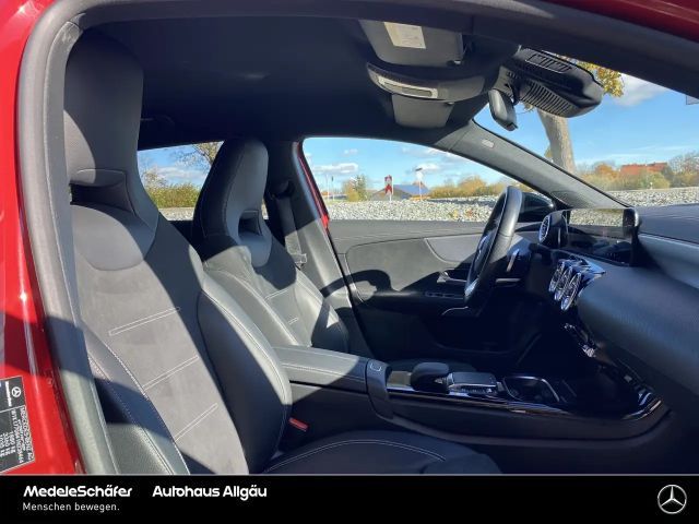 Mercedes-Benz A 180 AMG Line