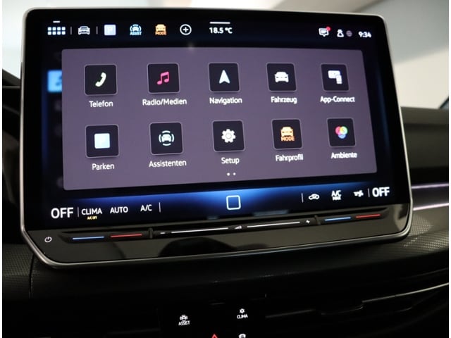 Volkswagen Golf 1.5 eTSI DSG Golf VIII