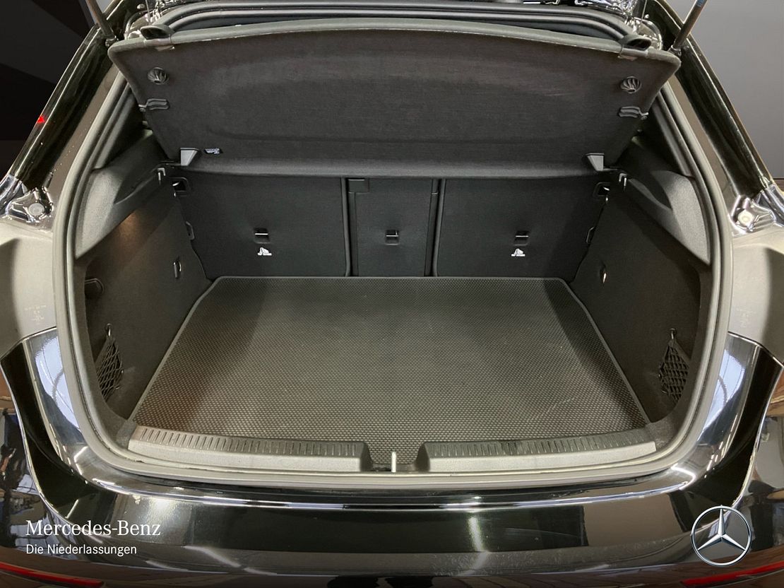 Mercedes-Benz A 250 4MATIC AMG Line