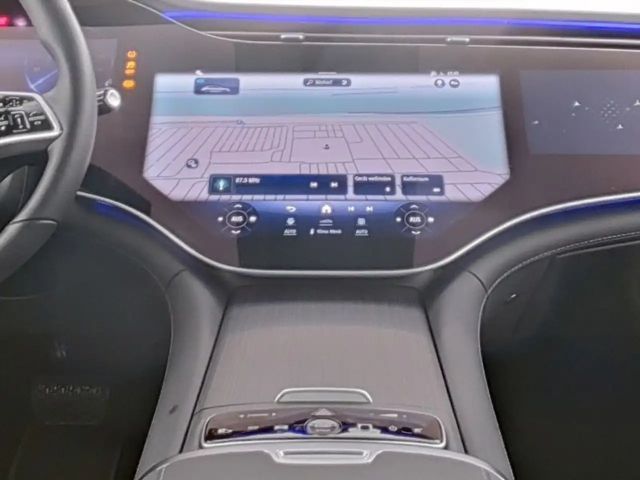 Mercedes-Benz EQE 300 Premium Sedan