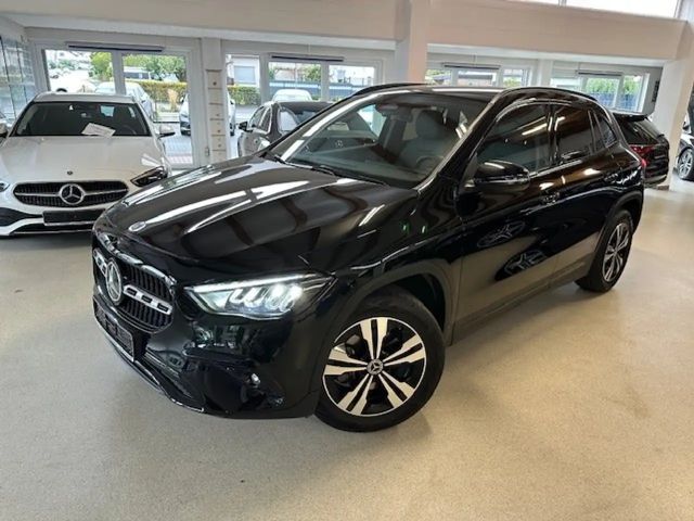 Mercedes-Benz GLA 200 Modelljahr2025+Night+Fondsitze verstellbar+AHK+DIS