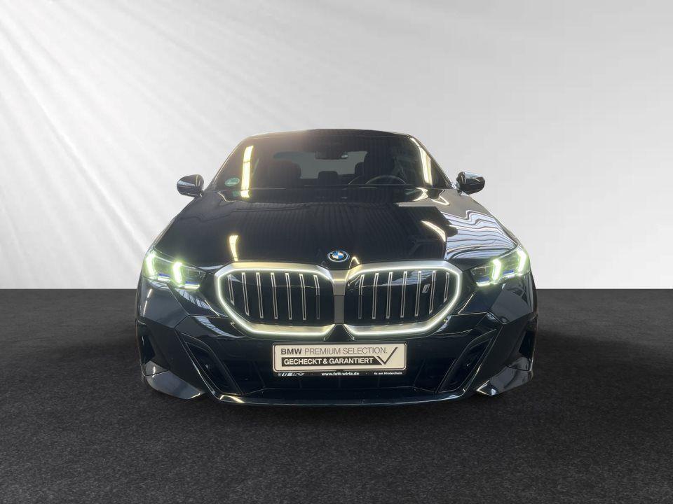 BMW i5 Sedan