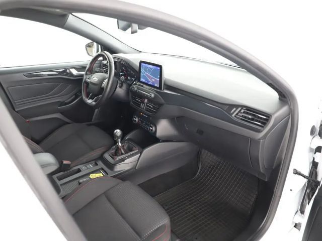 Ford Focus EcoBoost ST Line