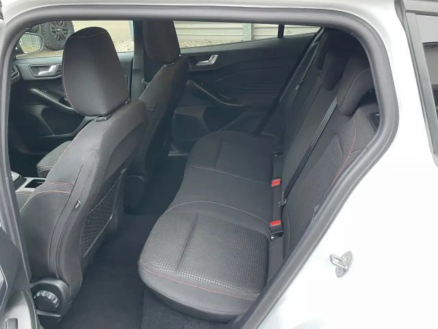 Ford Focus ST Line Wagon