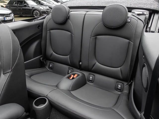 MINI Cooper Cabrio Cooper JCW Trim Aut. LED LHZ DKG RFK