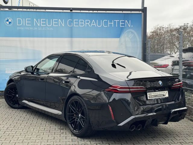 BMW M5 Sedan
