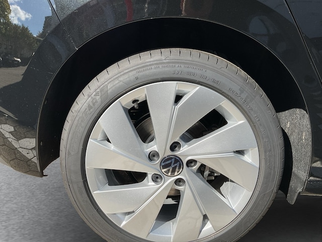 Volkswagen Golf 1.5 eTSI