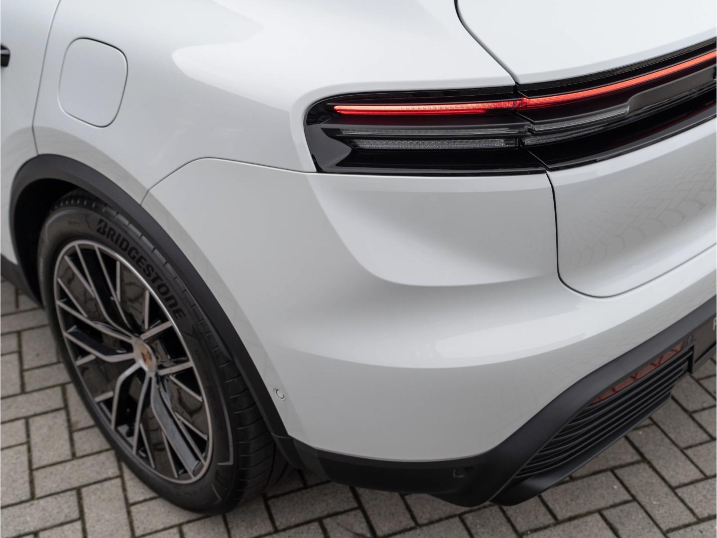 Porsche Macan BOSE InnoDrive Matrix LED 21'