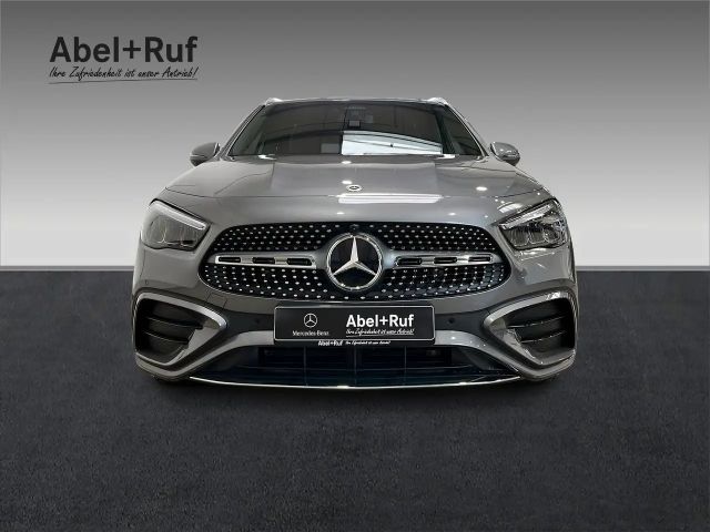 Mercedes-Benz GLA 200 AMG Line GLA 200 d
