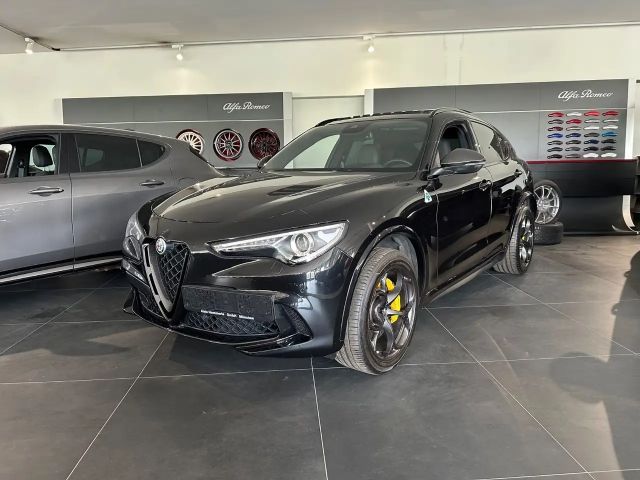 Alfa Romeo Stelvio Q4 Quadrifoglio