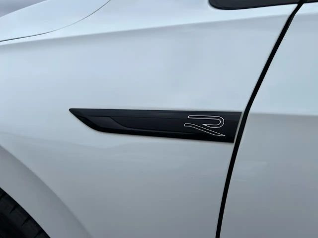 Volkswagen Golf R-Line Variant