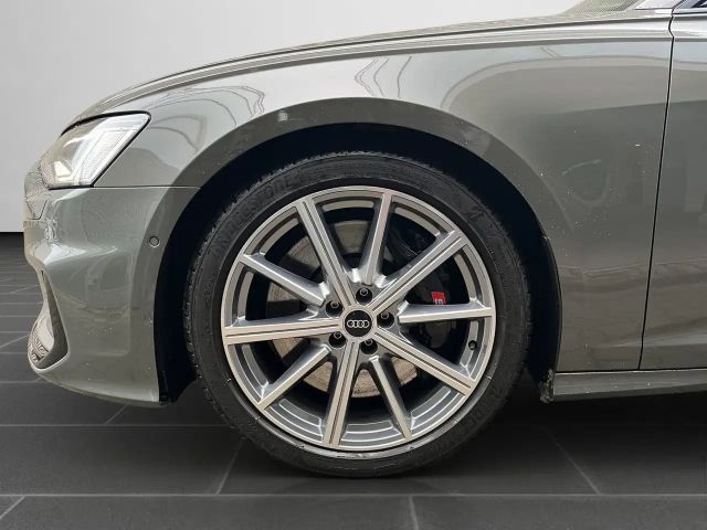 Audi S6 Avant