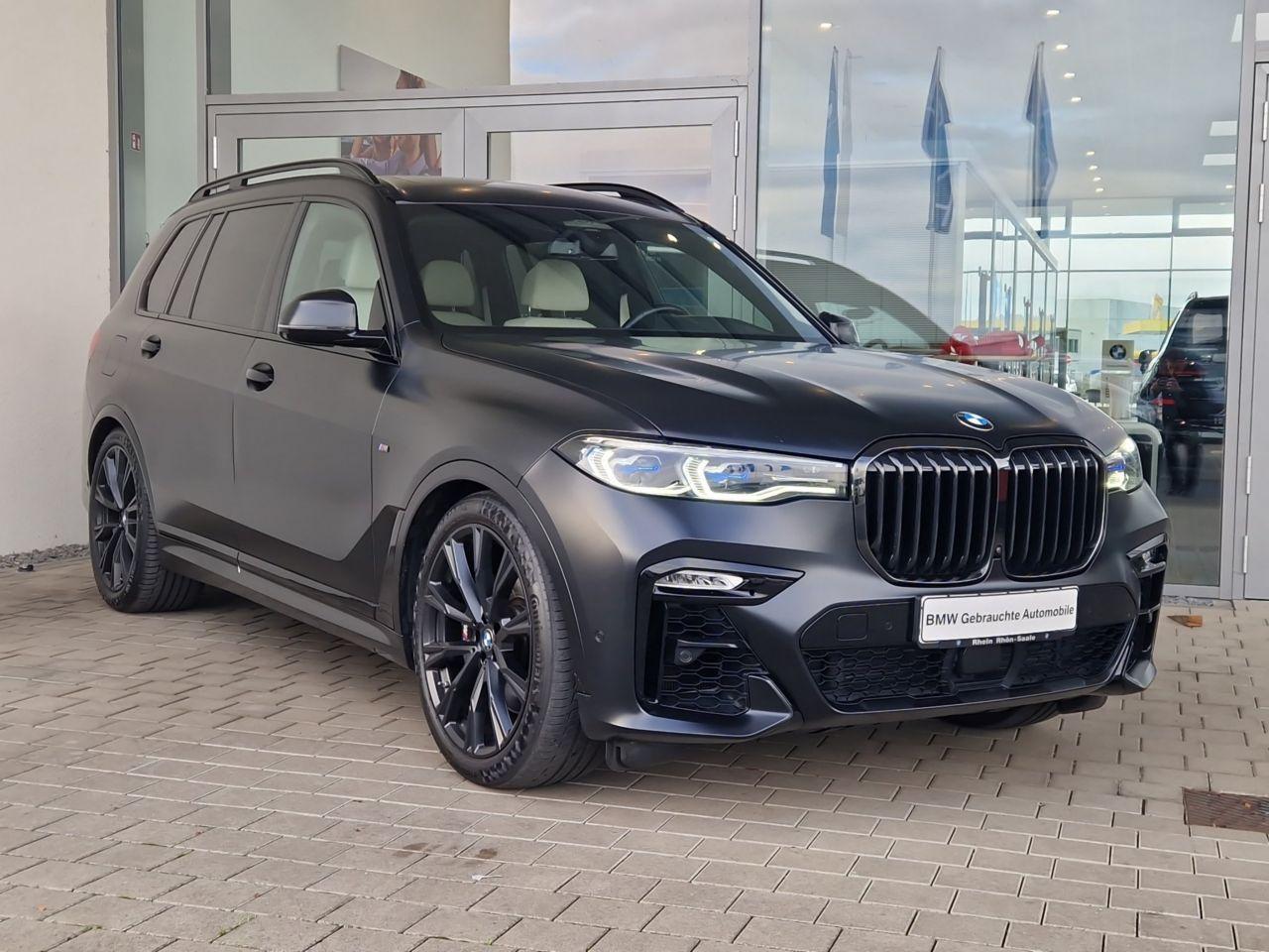 BMW X7 M50i