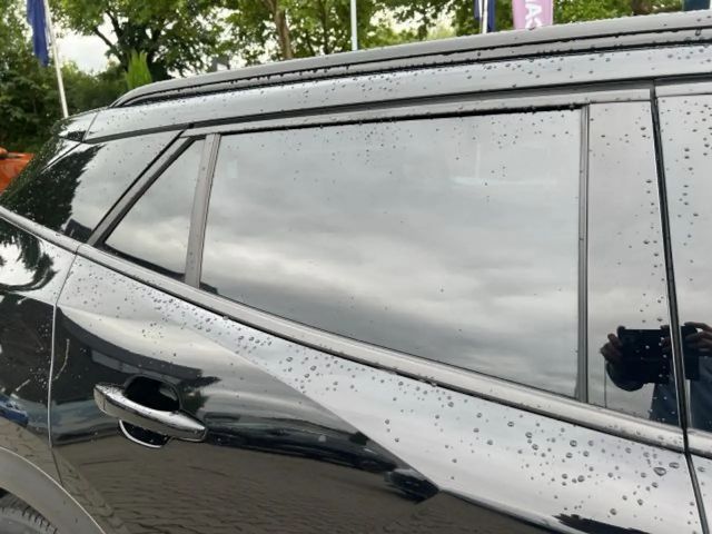 Peugeot E-2008 Allure Pack