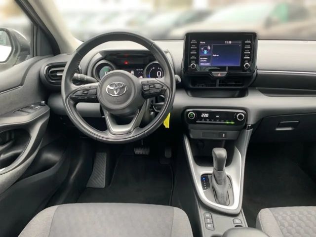 Toyota Yaris Hatchback Hybride Team D