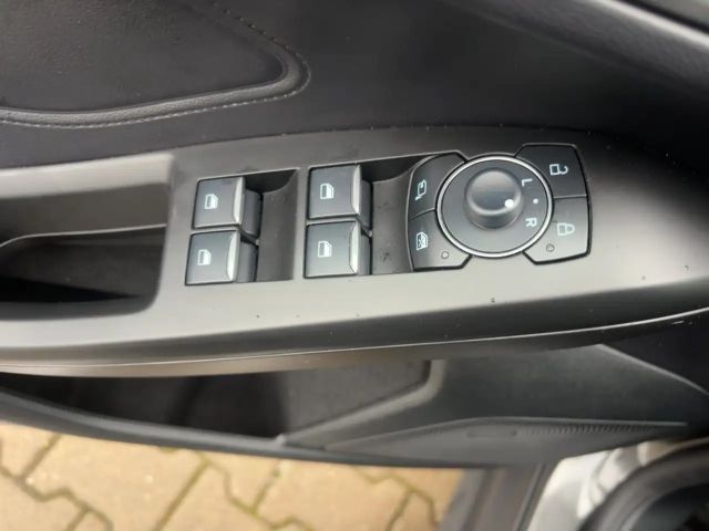 Ford Focus Titanium Wagon