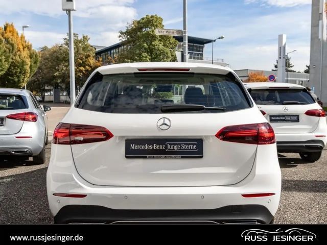 Mercedes-Benz B 200 Progressive Sedan