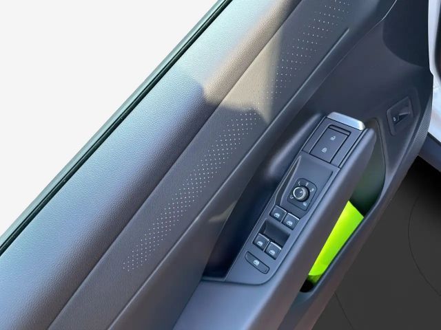 Volkswagen T-Roc 1.5 eTSI DSG R-Line Style