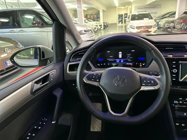 Volkswagen Touran 1.5 TSI DSG