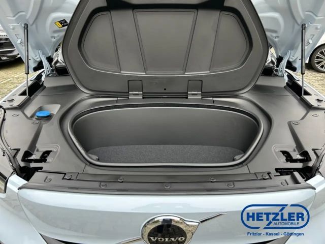 Volvo XC40 AWD Plus Recharge Twin Engine