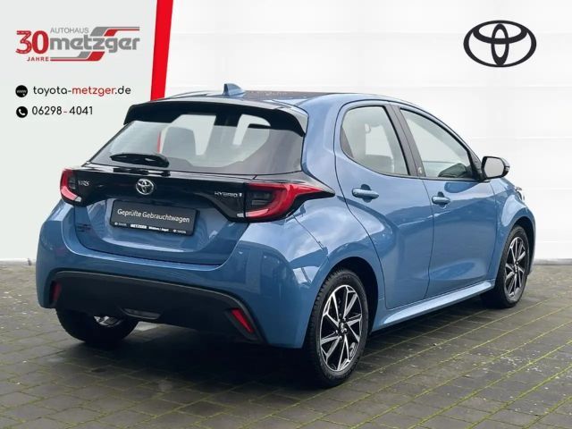 Toyota Yaris Hatchback Hybride Team D