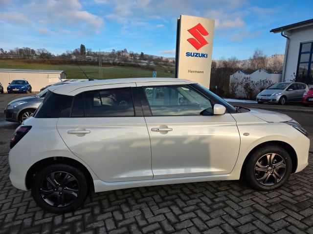 Suzuki Swift Comfort DualJet Hybrid