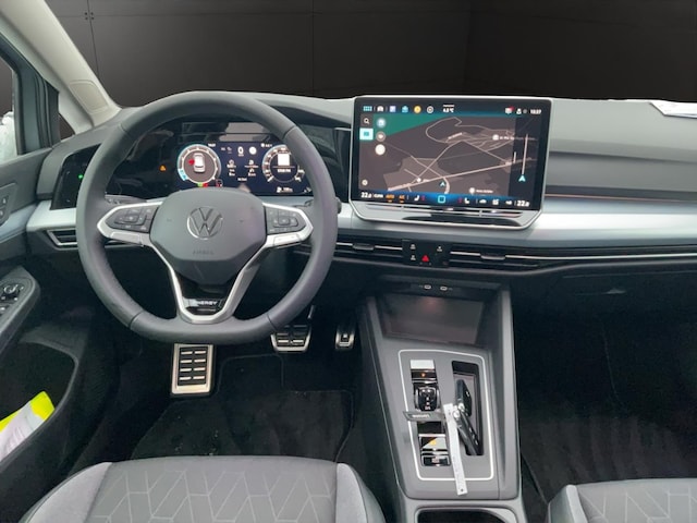 Volkswagen Golf 1.5 eTSI DSG