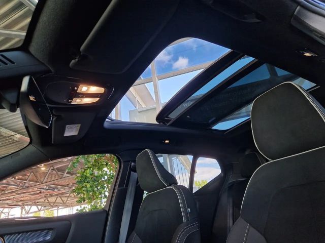 Volvo XC40 Dark Ultra